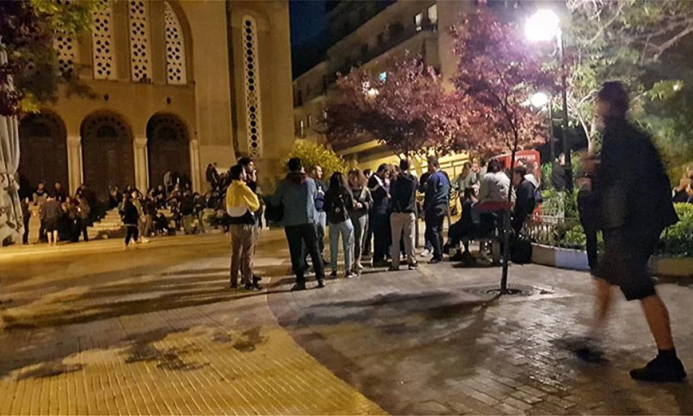 Τα υπαίθρια πάρτι δεν έχουν τέλος: Μικροεπεισόδεια και προσαγωγές